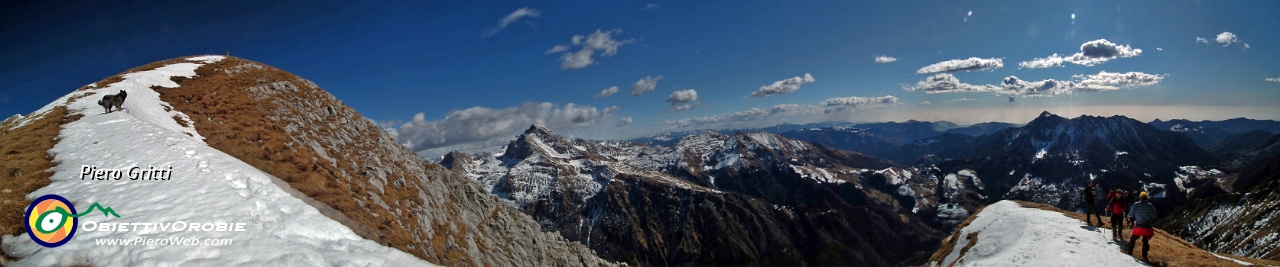 112 Panoramica dalla cresta del Menna.jpg